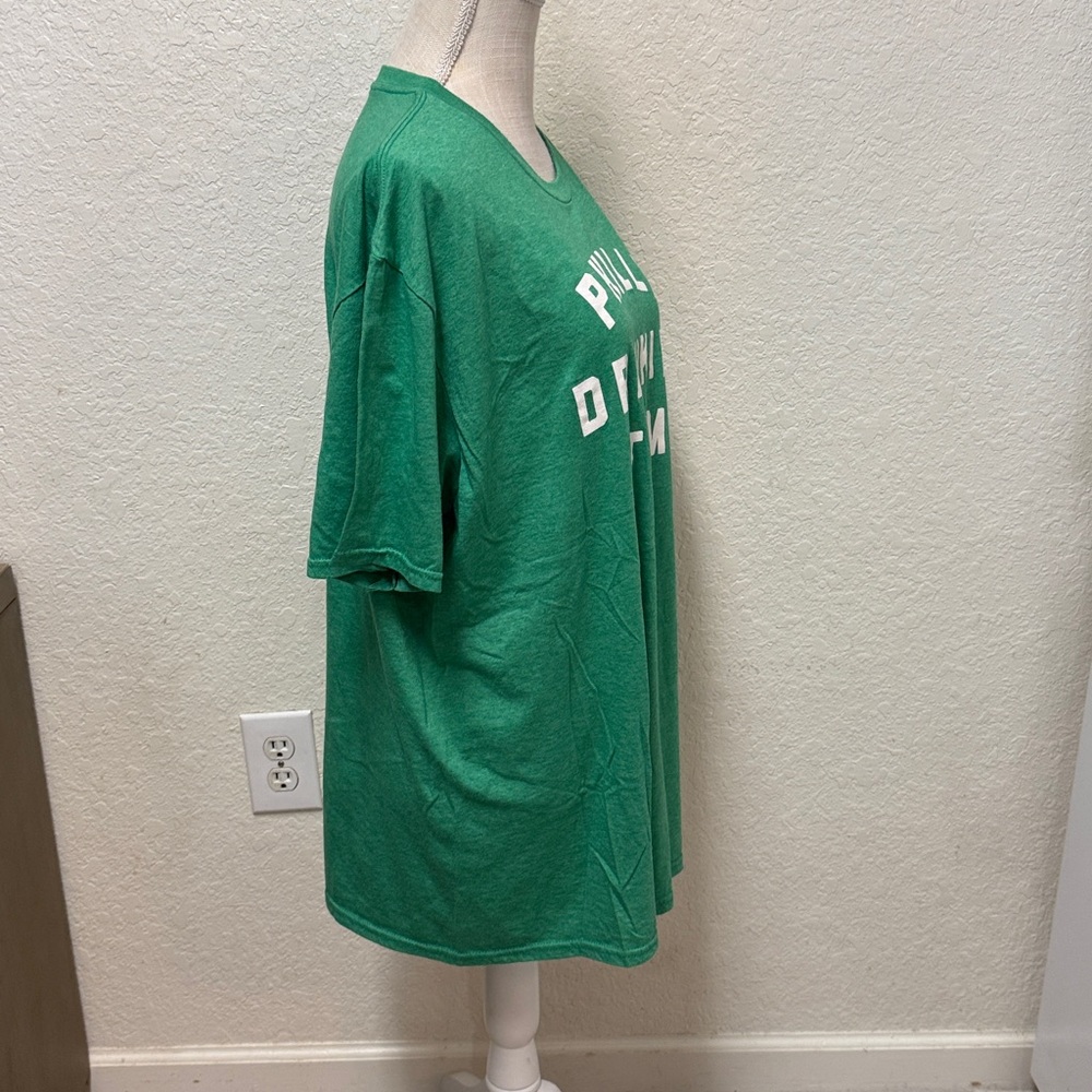 PHILLY DRINKING TEAM Men's Green T-Shirt - Picture 6 of 15